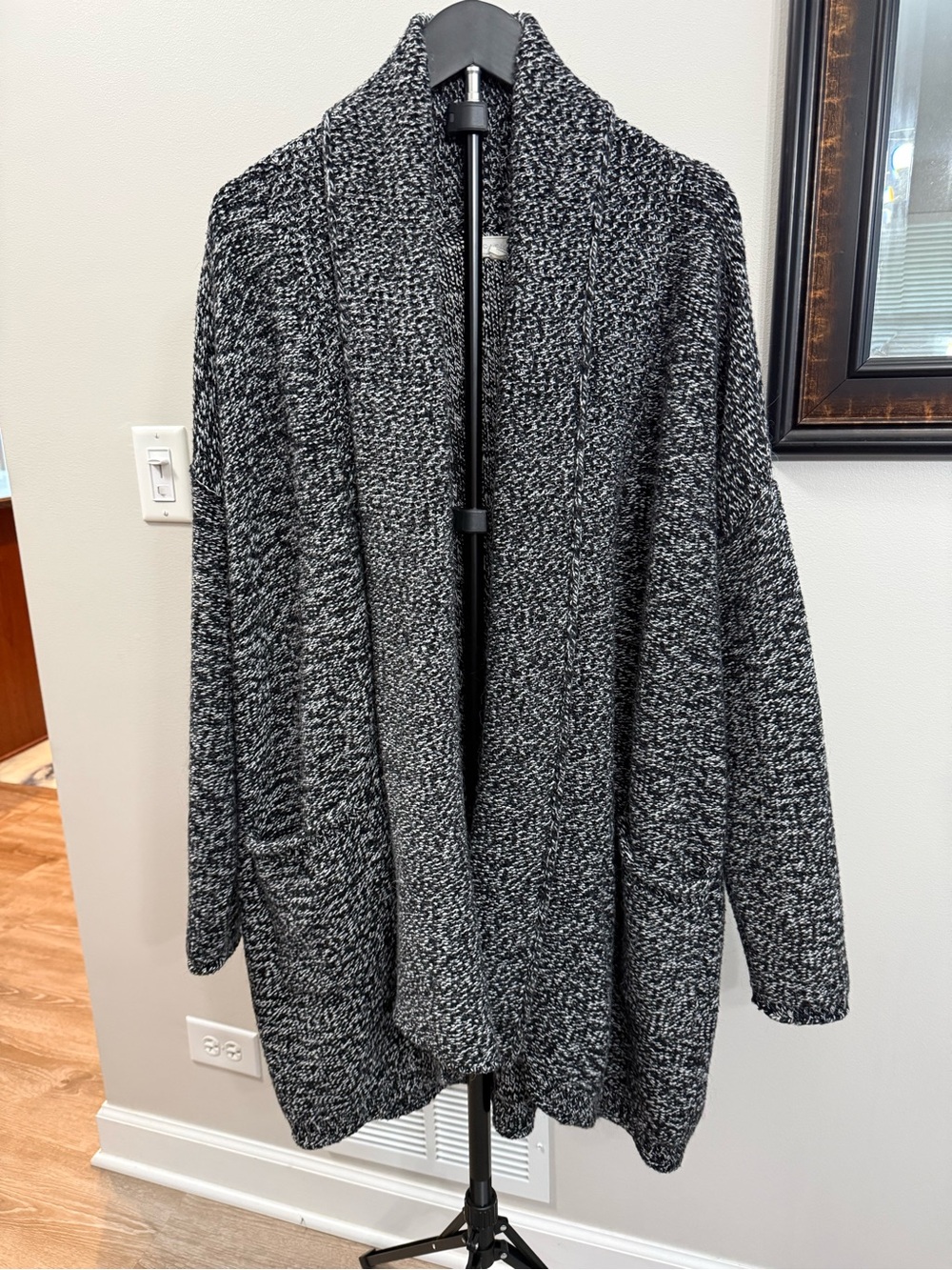 Caslon Black & Gray Marled Open-Front Shawl Collar Cardigan